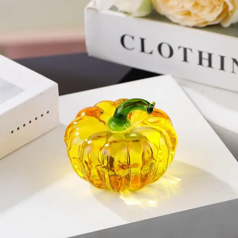 Figurine de Citrouille en Verre Coloré Petit Ornement de Verre Mignon Bureau Décor Bureau Table Accent