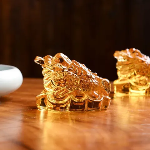 Feng Shui Golden Toad Wealth Crystal Figurine Traditional Chinese Lucky Money Toad Ornament Home Office Decor Craft Gift