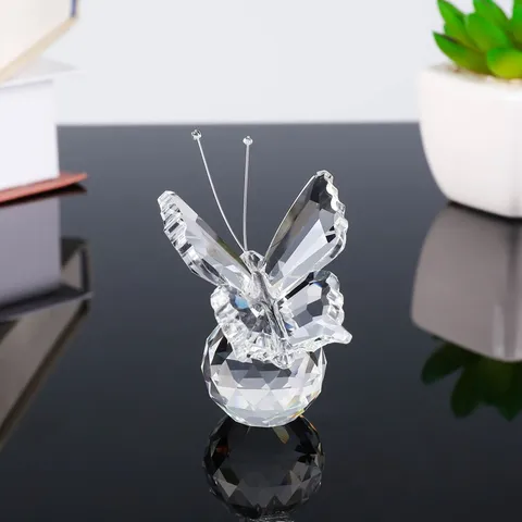 Figurine Papillon en Cristal Statue d'Animal en Verre Artificiel Ornement de Bureau Presse-papiers Décoratif Cadeau de Décoration de Bureau à Domicile