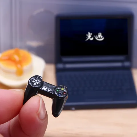 Dollhouse Miniature Alloy Game Controller Simulation Model BJD Micro Scene Props Toy Decoration Black White