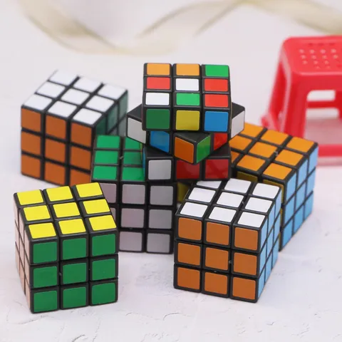 Casa de Muñecas Miniatura 3x3 Cubo de Rubik Juguete Educativo OB11 Micro Enseñanza Escena Modelo Accesorio Rompecabezas Colorido