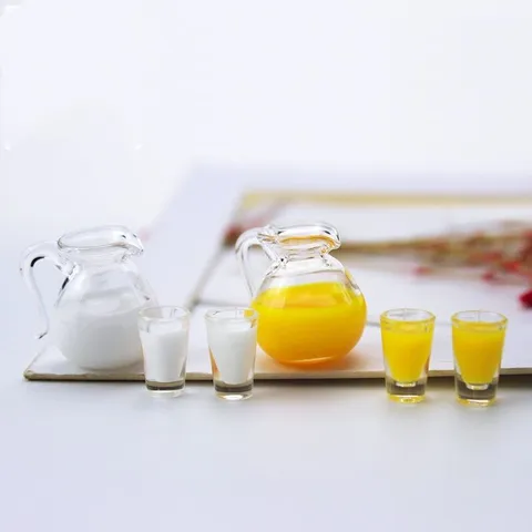 Set di Tazze e Bottiglie di Vetro per Latte e Succo di Simulazione in Miniatura per Casa delle Bambole Giocattoli di Paesaggio