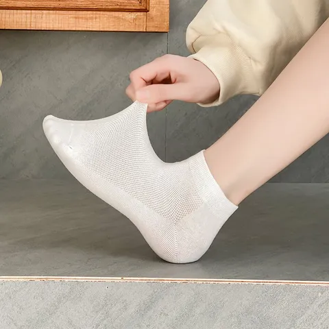 Women's Summer Thin Breathable Mesh Low Cut Boat Socks Solid Color Sweat Absorbing Sports Short Socks