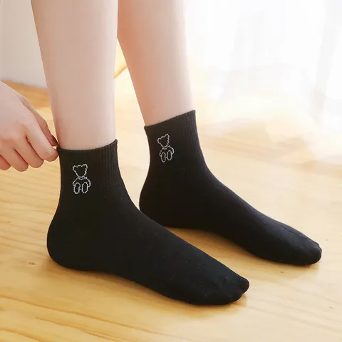 Calzini Corti in Cotone Stile Coreano da Donna Casual Tinta Unita Carino Ricamo Orso