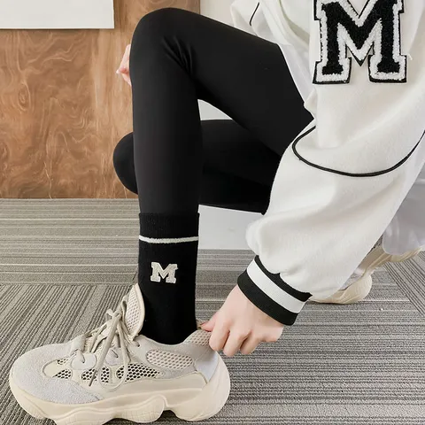 Thickened Fleece Lined Winter Women Socks Casual Sports Letter Embroidered Mid Tube Terry Socks Warm Cotton Socks