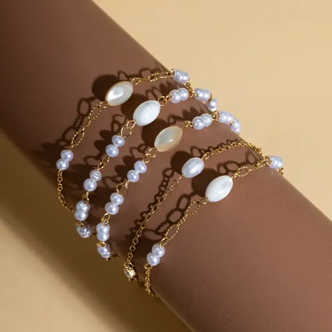 Bracciale in Perle d'Acqua Dolce in Acciaio Inossidabile Placcato Oro 18K Vintage Francese Catena Geometrica con Strass per Regalo Donna Gioielli