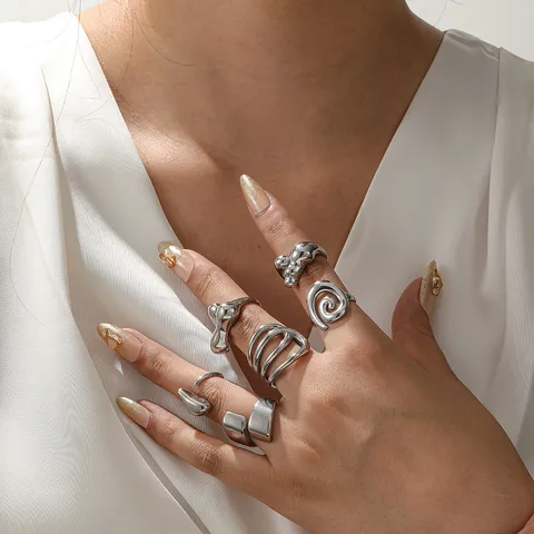 INS Stil Glatter Edelstahl Unregelmäßiger Geometrischer Multiline Offener Ring Handpoliert Flüssige Erdnuss Gießen Verstellbarer Ring Schmuck Geschenk Für Damen