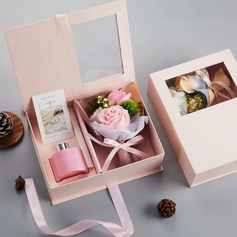 Coffret Cadeau d'Aromathérapie Fleur de Savon Rose Artificielle Bouteille de Diffuseur avec Carte pour Noël Saint-Valentin Anniversaire Décoration