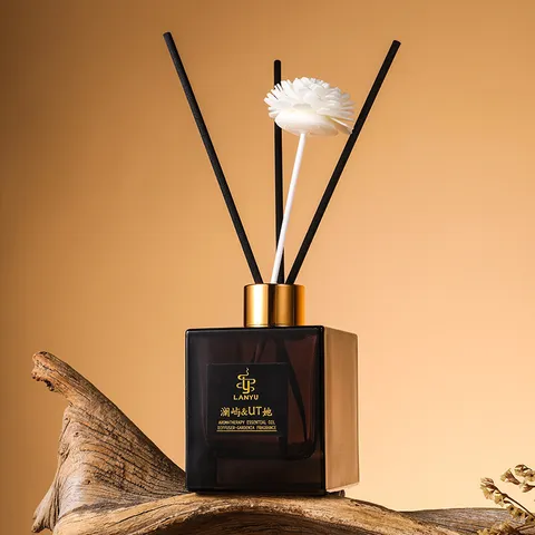 Glass Bottle Reed Diffuser Set Long Lasting Plant Essential Oil Air Freshener Home Fragrance For Bedroom Living Room