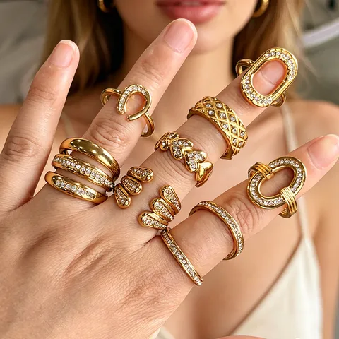 Ensemble de Bagues Géométriques en Acier Inoxydable pour Femmes Hommes Plaqué Or Strass Bagues Empilables Bijoux de Mode
