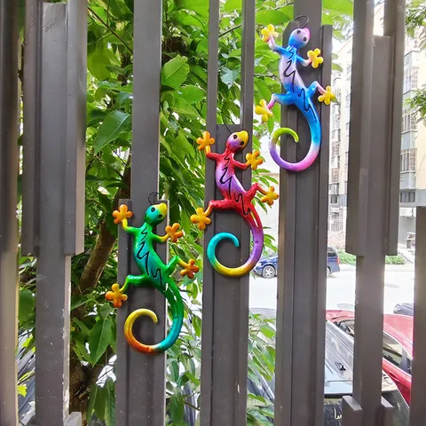 Arte da Parete in Metallo Lucertola in Ferro Decorazione Murale Scultura Sospesa Traforata Colorata per Interni ed Esterni