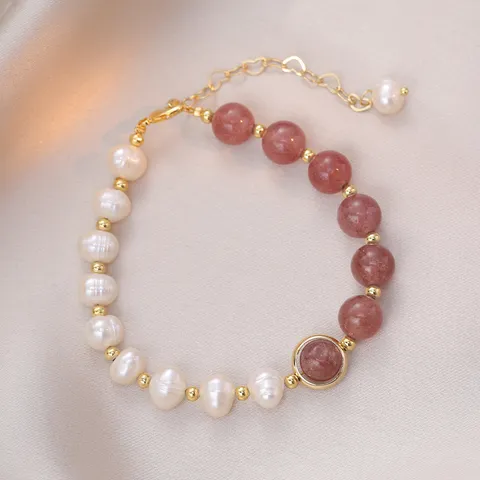 Niche Design Sweet Baroque Pearl Strawberry Quartz Beaded Bracelet Elegant Gold Plated Chain Wrist Jewelry Gift For Women