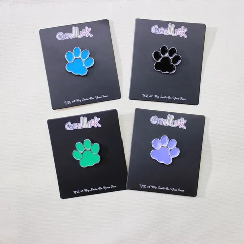 Cartoon Cat Paw Alloy Brooch Cute Animal Enamel Pin Anti-Exposure Badge Fashion Clothing Accessories Student Gift