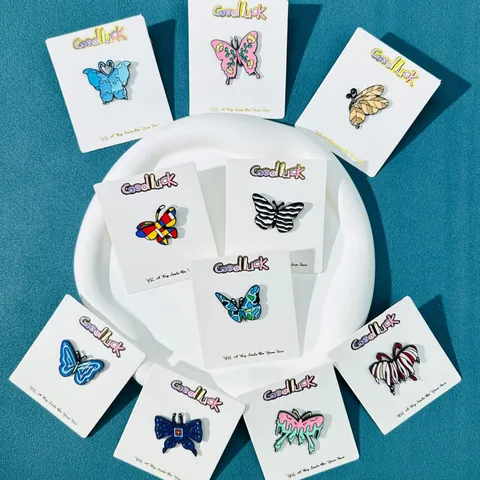 Creative Butterfly Enamel Brooch Zinc Alloy Badge Colorful Butterfly Pin Fashion Apparel Accessories Jewelry