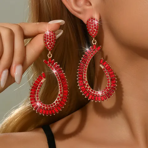 Orecchini Pendenti di Lusso a Nappa con Strass Rossi per Donna Eleganti Orecchini Lunghi con Cristalli Intarsiati per Matrimonio