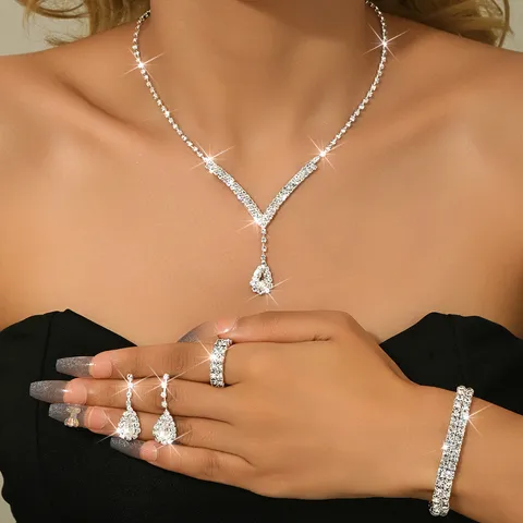 Set di Gioielli in Rame con Strass per Donna Collana con Ciondolo a Goccia d'Acqua Orecchini Bracciale Accessori per Matrimoni