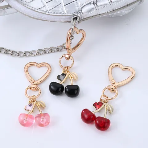 Dolce Portachiavi a Ciliegia in Lega di Cristallo Ciondolo a Forma di Cuore Strass Frutta Ciondolo da Borsa per Regalo Donna Accessorio Zaino