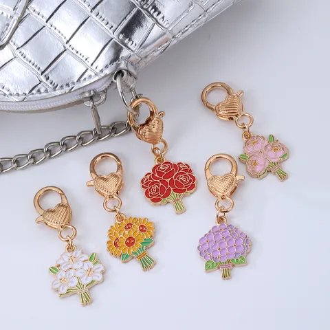 Fashion Alloy Enamel Flower Bouquet Keychain Heart Clasp Cartoon Plant Rose Sunflower Bag Pendant Couple Souvenir Gift