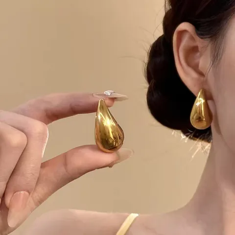 Übertriebene Glatte Textur Tränenform Ohrstecker Für Damen Gold Vergoldet Legierung Geometrische Wassertropfen Ohrringe Minimalistischer Schmuck