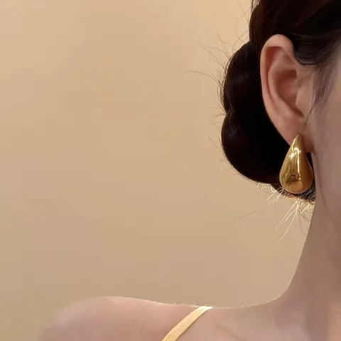 Übertriebene Glatte Textur Tränenform Ohrstecker Für Damen Gold Vergoldet Legierung Geometrische Wassertropfen Ohrringe Minimalistischer Schmuck