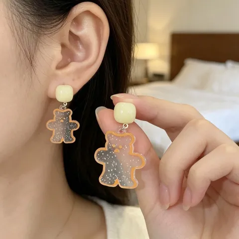 Süße Cartoon Acryl Transparente Glitzer Bär Ohrstecker Süße Mädchen Minimalistische Zinklegierung Pfosten Schmuck Zubehör