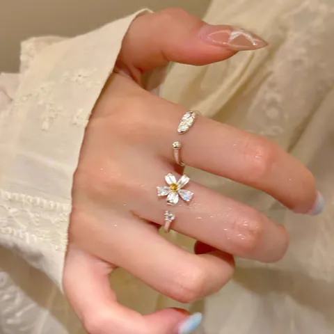 Silber Blume Feder Strass Offener Ring Für Damen Nische High-End Verstellbar Stapelbar Fingerring Legierung Schmuck