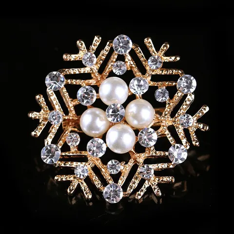 Elegant Alloy Artificial Pearl Snowflake Brooch For Women Fashion Rhinestone Flower Pin Jewelry Gift Versatile Scarf Clip