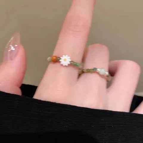 Neuer Chinesischer Stil Mehrfarbige Perlen Gänseblümchen Ring Für Damen Luxus Handgemacht Harz Fingerring Schmuck