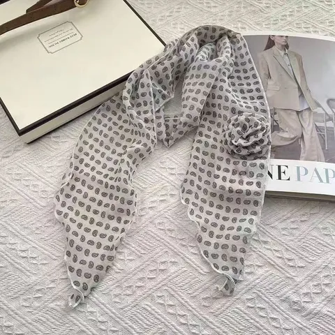 Dames Mode Polyester Sjaal Met Afneembare Rozenbloem Elegante Lange Halsemsjaal Dagelijks Casual Chique Bloemenprint Nekdoek
