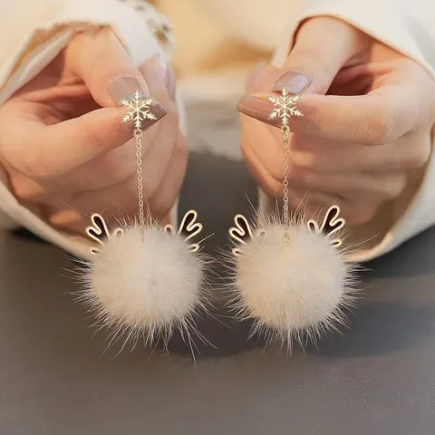 Pendientes de Botón de Pompon de Piel Sintética con Copo de Nieve y Asta de Aleación Tono Dorado Joyería Linda de Navidad para Mujer