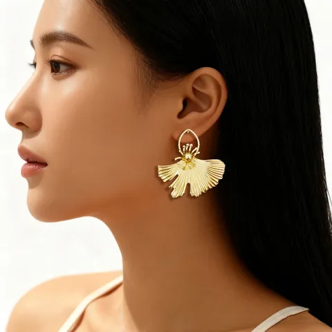 Exaggerated Leaf Wing Dangle Earrings For Women Vintage Gold Metal Statement Drop Earrings Fashion Commute Jewelry