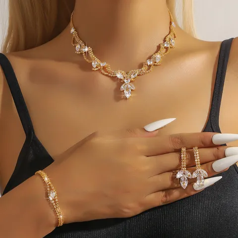 Set di Gioielli in Zirconia da Sposa per Donna Collana di Strass Orecchini Bracciale Lega di Lusso Accessori per Gioielli da Sposa