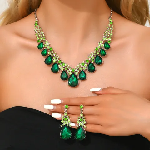 Set di Collana e Orecchini in Lega Strass Vintage Collana Girocollo di Cristallo a Goccia d'Acqua Orecchini Pendenti Set da Donna