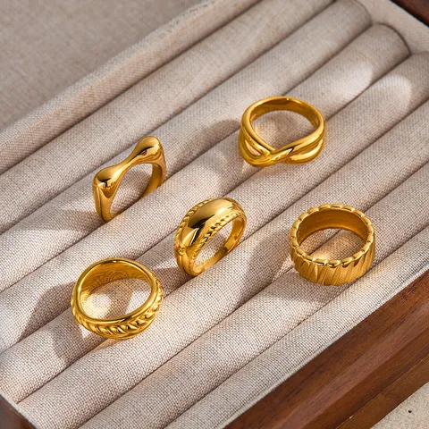 Minimalistischer 304 Edelstahl 18K Vergoldeter Ring Für Damen Vintage Geometrischer Verdrehter Gewebter Linien Mode Schmuck Fingerring