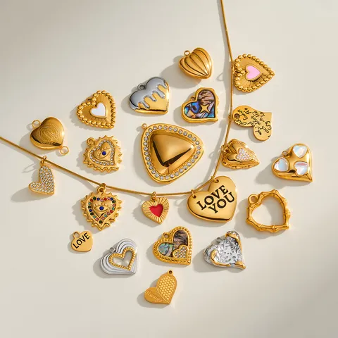Ciondolo a Cuore in Acciaio Inossidabile di Moda Placcato Oro 18K Smalto a Goccia Strass Ciondolo a Cuore per Fai da Te Creazione di Gioielli Accessori per Collane