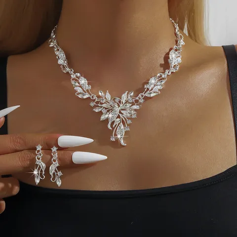 Luxus Strass Wassertropfen Geometrisches Schmuckset Für Damen Legierung Blatt Halskette Und Ohrringe Set Für Hochzeit Bankett Party Geschenk