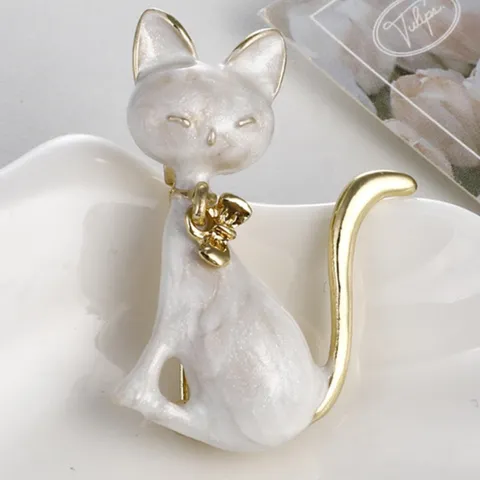 Cute Cartoon Cat Brooch Pin Alloy White Enamel Minimalist Fashion Jewelry Coat Backpack Lapel Pin Accessories For Women