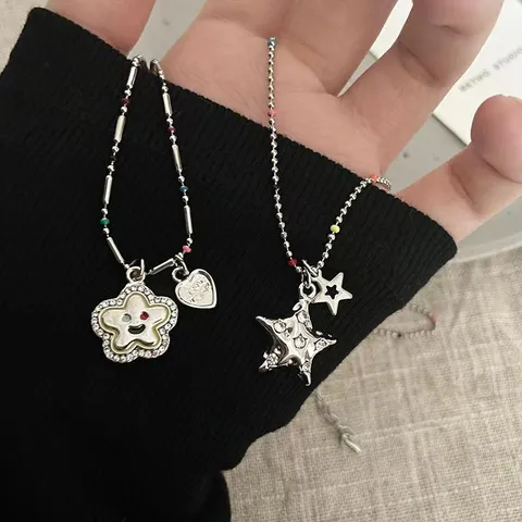 Collana con Ciondolo a Stella per Donna Perline a Colori Contrastanti Cuore Viso Sorridente Strass Lega Collana Girocollo