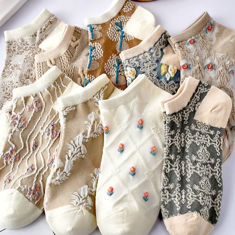 Women's Retro Literary Style Low Cut Boat Socks Breathable Cotton Blend Short Socks Floral Lace Casual Socks