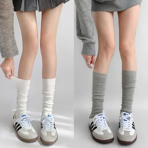 Chaussettes Slouch Unies Décontractées pour Femmes Printemps Été Fines Mi-bas Mélange de Coton Respirant Mode Crew Chaussettes