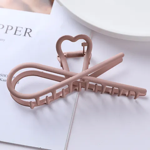 Fashion Metal Hair Claw Clips For Women Geometric Hollow Cat Claw Leaf Bowknot Heart Shape Non Slip Hair Jagged Large Hairpin