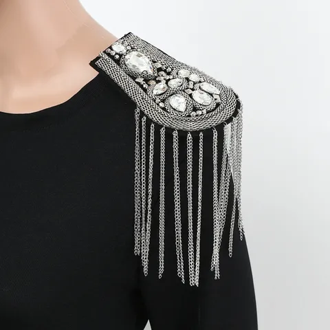 Spallina a Frangia in Metallo Stile Punk Vintage Britannico Con Strass in Lega di Zinco Distintivo per Abbigliamento DIY