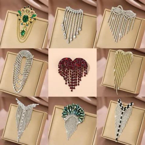 Spilla da Donna di Fascia Alta con Nappina a Cuore Spilla in Lega con Strass Intarsiati per Matrimonio Banchetto Festa Decorazione