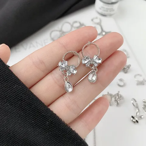 Silver Color Alloy Rhinestone Earrings For Women Ins Style Geometric Butterfly Heart Star Cross Ear Clips Ear Cuffs Fashion Elegant Jewelry