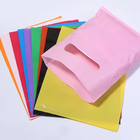 Thickened Plastic Storage Bag Colored Plain PE Packaging Pouches Die Cut Handle Shopping Bag Merchandise Tote Bag For Retail Gift Cosmetics