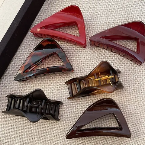 Geometrische Dreieck Haarkralle Clip Für Damen Elegant Acetharz Schildpatt Schwarz Hohl Hai Clip Mode Haarzubehör Kopfschmuck Alltäglich