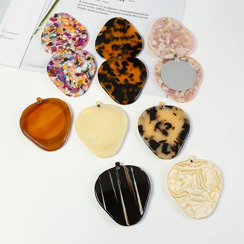 Portable Swivel Lid Round Makeup Mirror Strawberry Shaped Cellulose Acetate Sheet Small Pocket Mirror For Travel Women Beauty Tools
