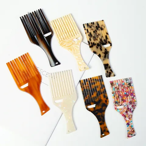 Peigne à Cheveux Fashion en Fibre d'Acétate Motif Marbré Écaille de Tortue Peigne Démêlant à Dents Larges Brosse Antistatique avec Long Manche pour Femmes