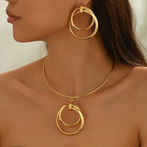 Mode Geometrisch Mehrring Choker Halskette Und Ohrringe Set Eisen Material Gold Und Silber Ton Schmuck Für Frauen Party Täglich
