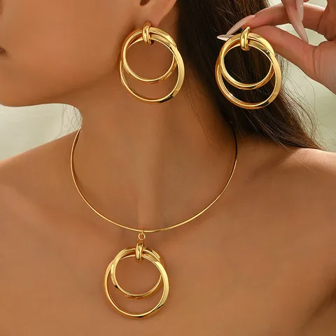 Mode Geometrisch Mehrring Choker Halskette Und Ohrringe Set Eisen Material Gold Und Silber Ton Schmuck Für Frauen Party Täglich